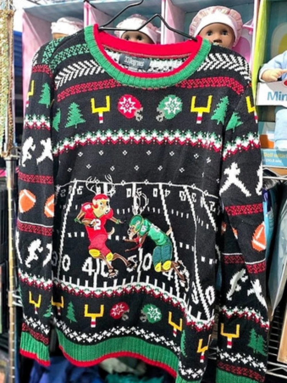 New XL 33 Degrees Workshop Holiday Graphic Crewneck Football